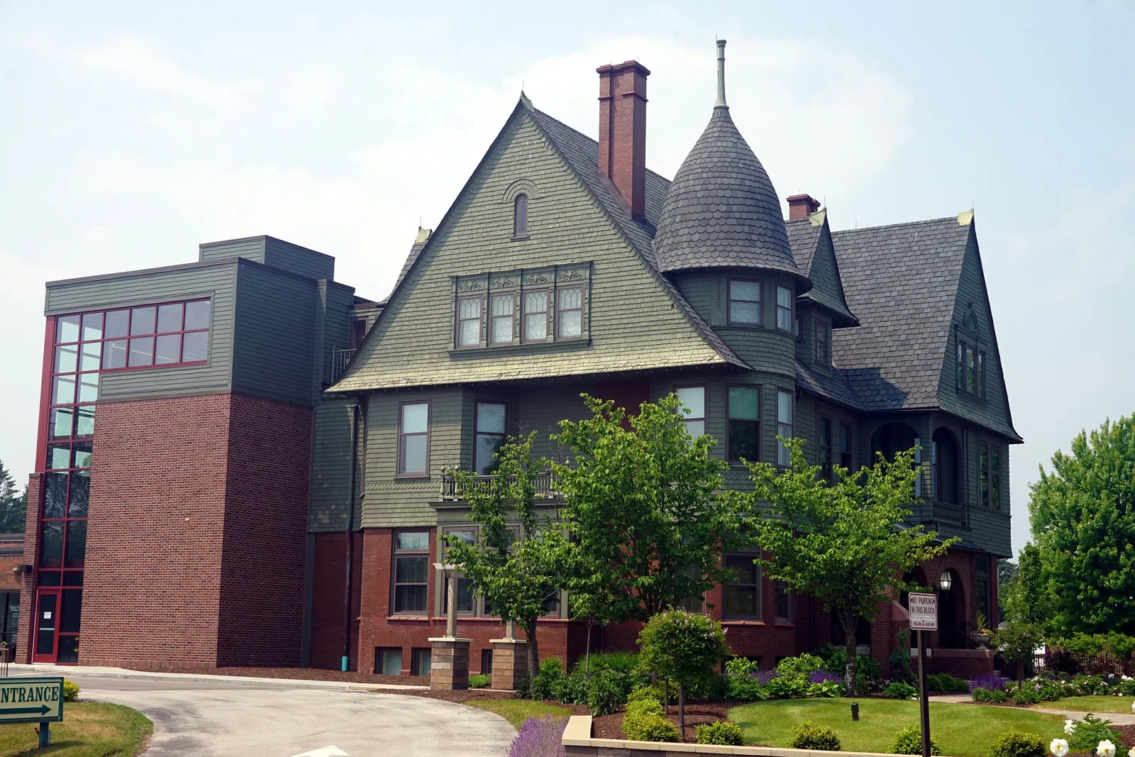 Rahr West Art Museum