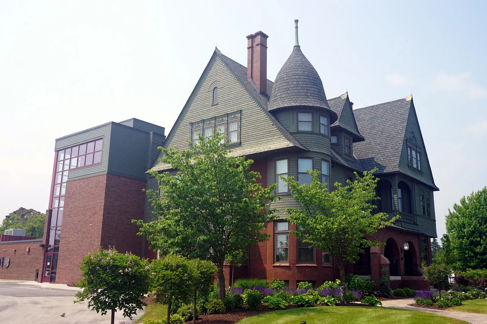 Rahr West Art Museum