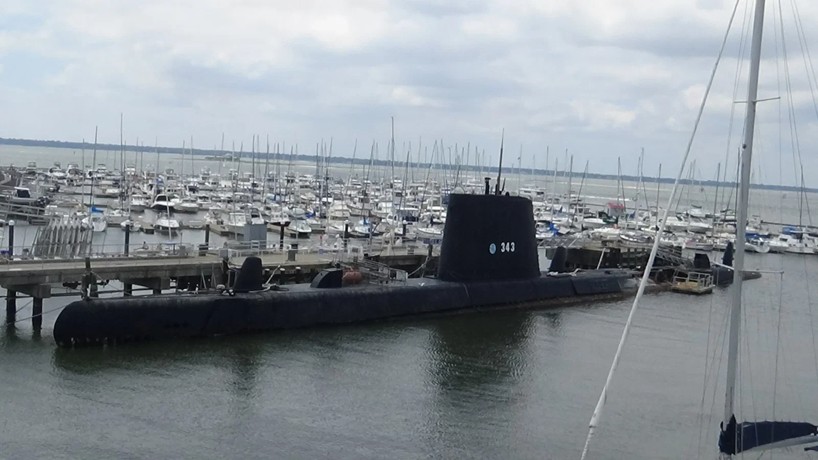 USS  Clamagore  (SS-343)