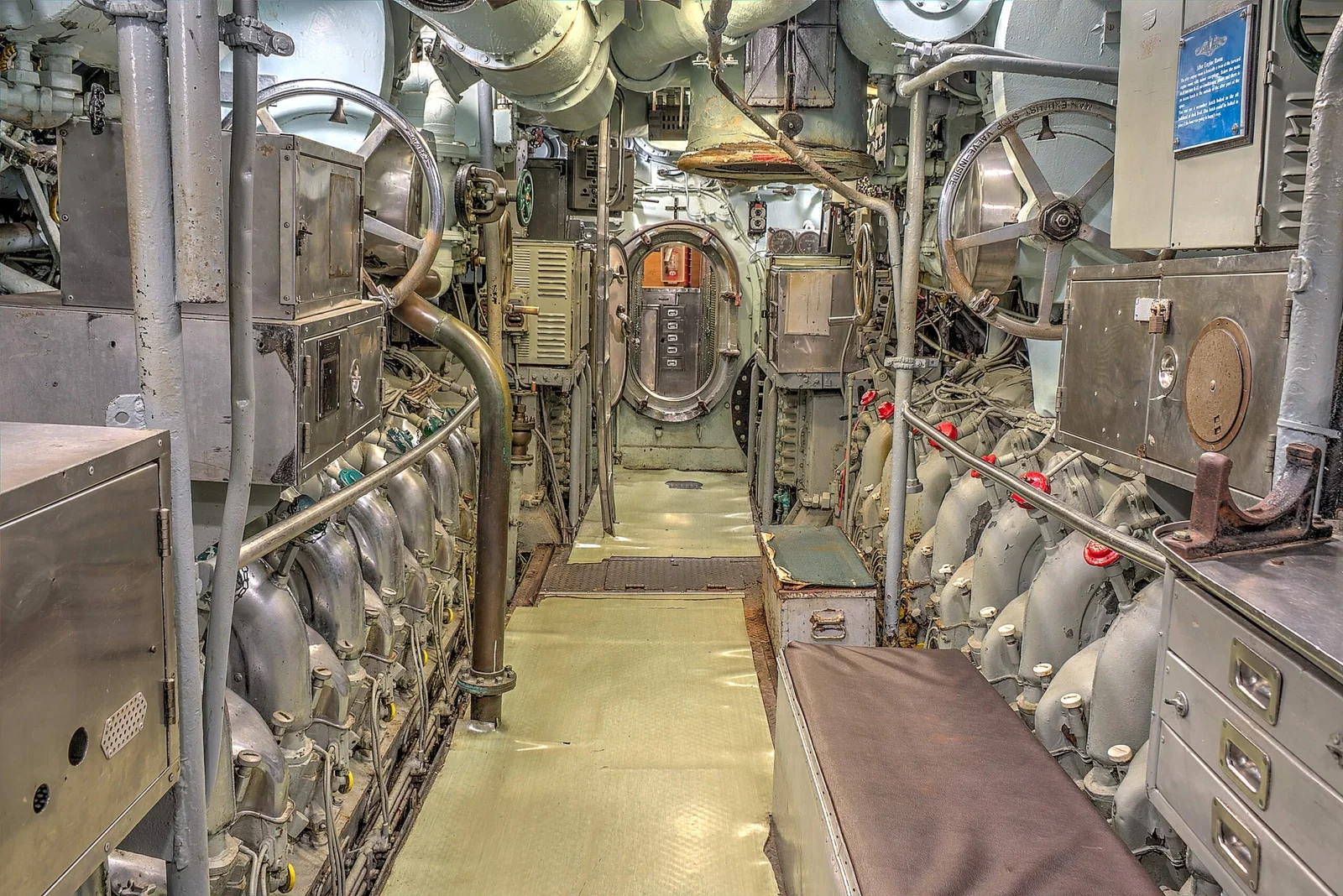 USS  Clamagore  (SS-343)
