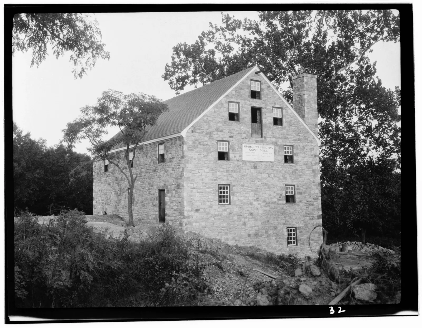 George Washington's Distillery & Gristmill
