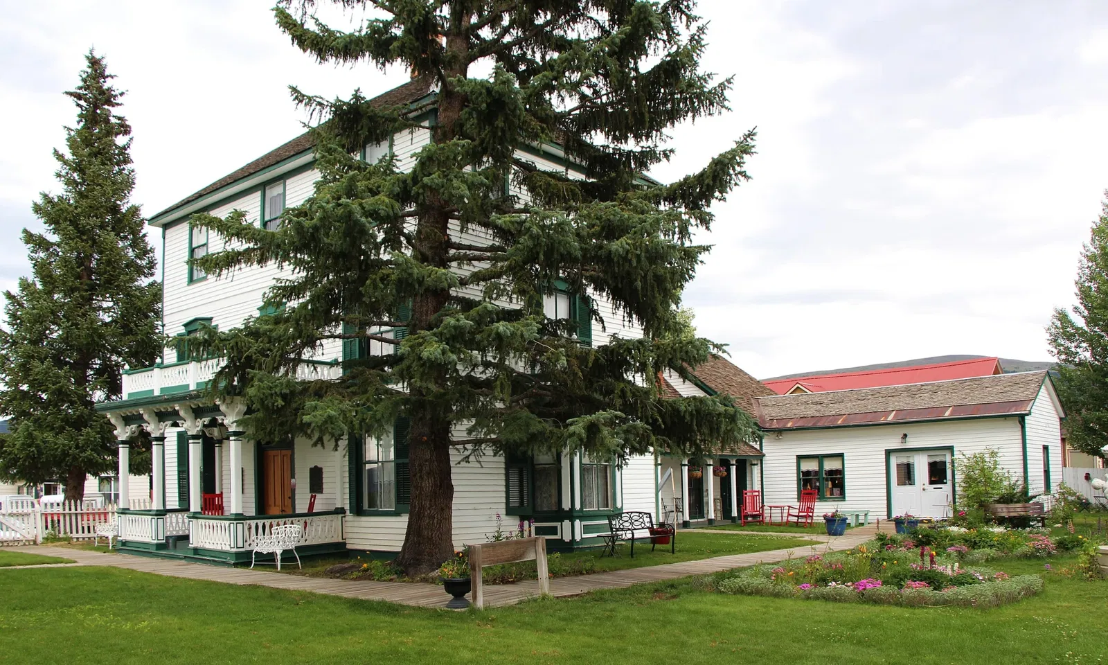 Healy House Museum & Dexter Cabin