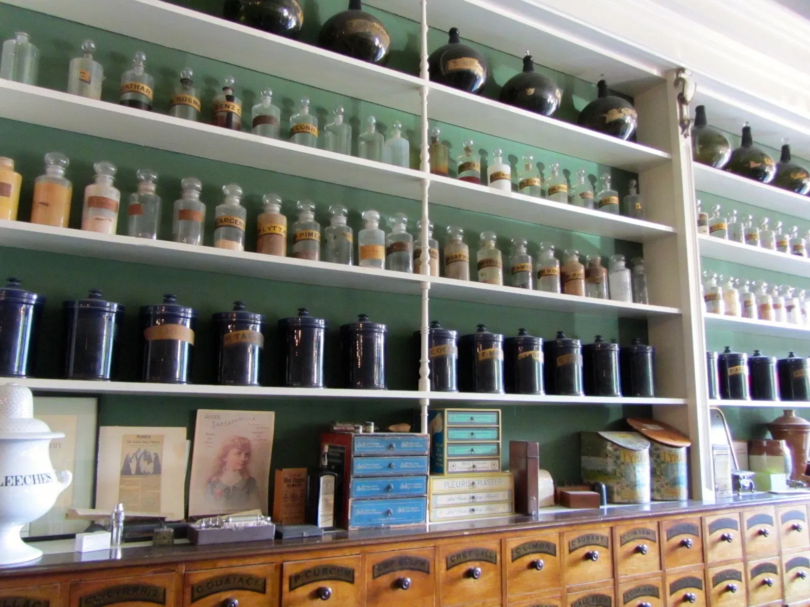 Niagara Apothecary