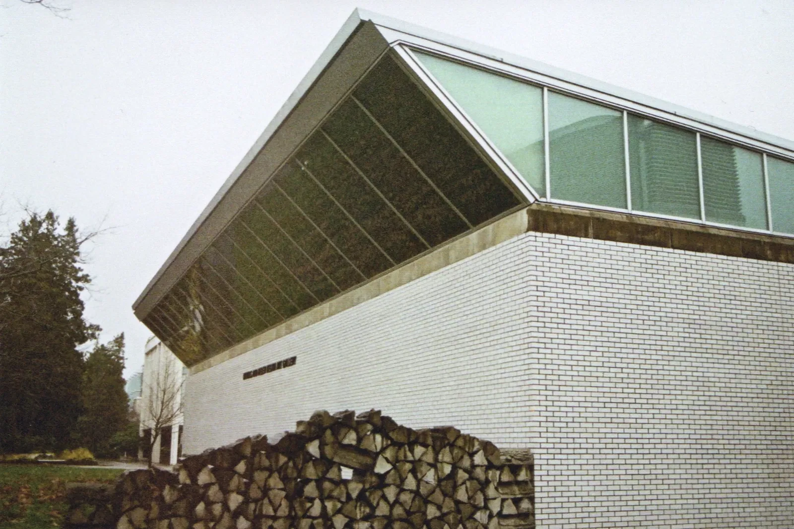 Morris and Helen Belkin Art Gallery