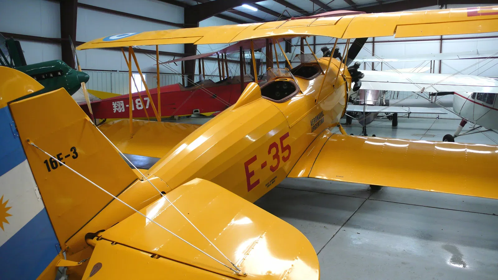 Historic Aircraft Restoration Museum