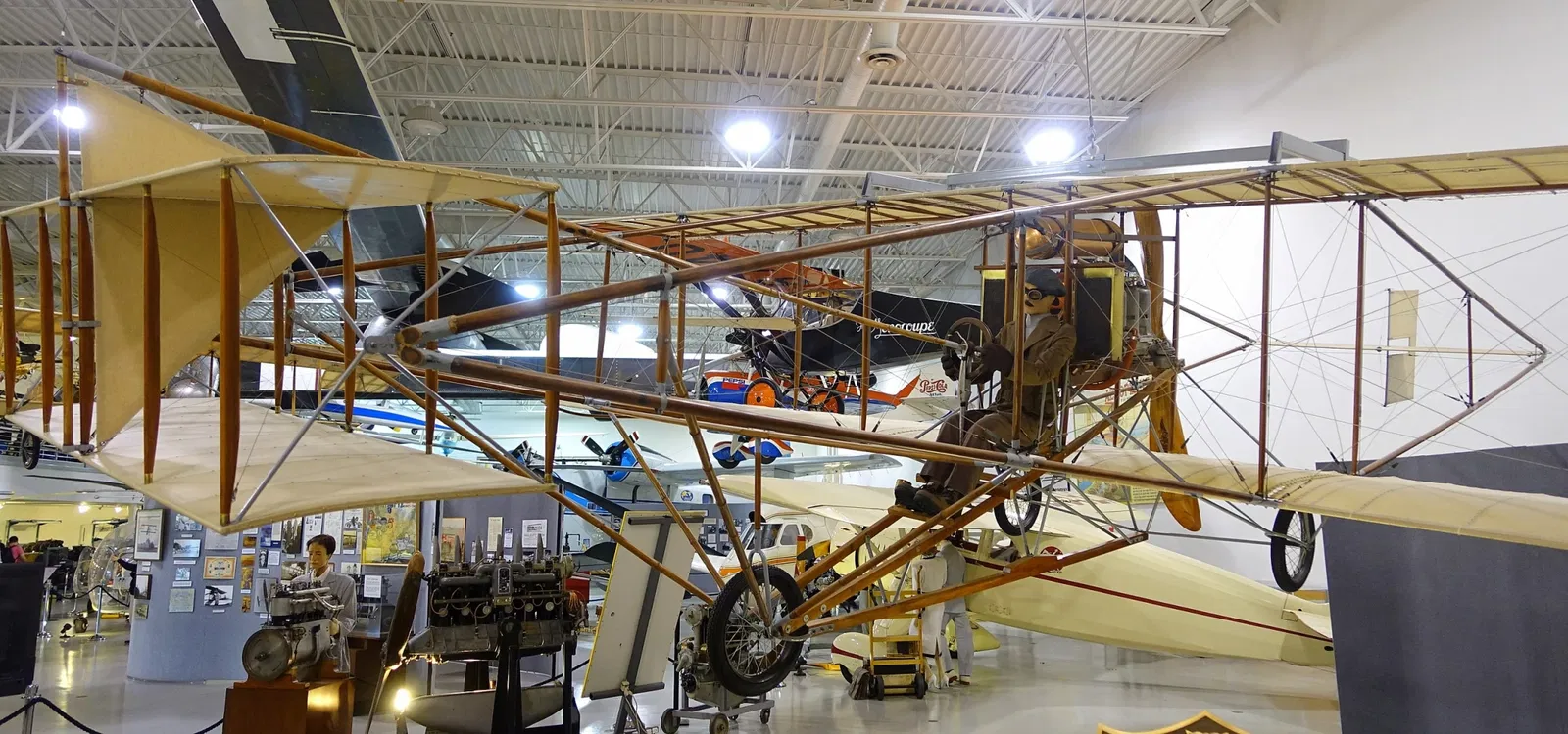 Musée d'aviation Hiller