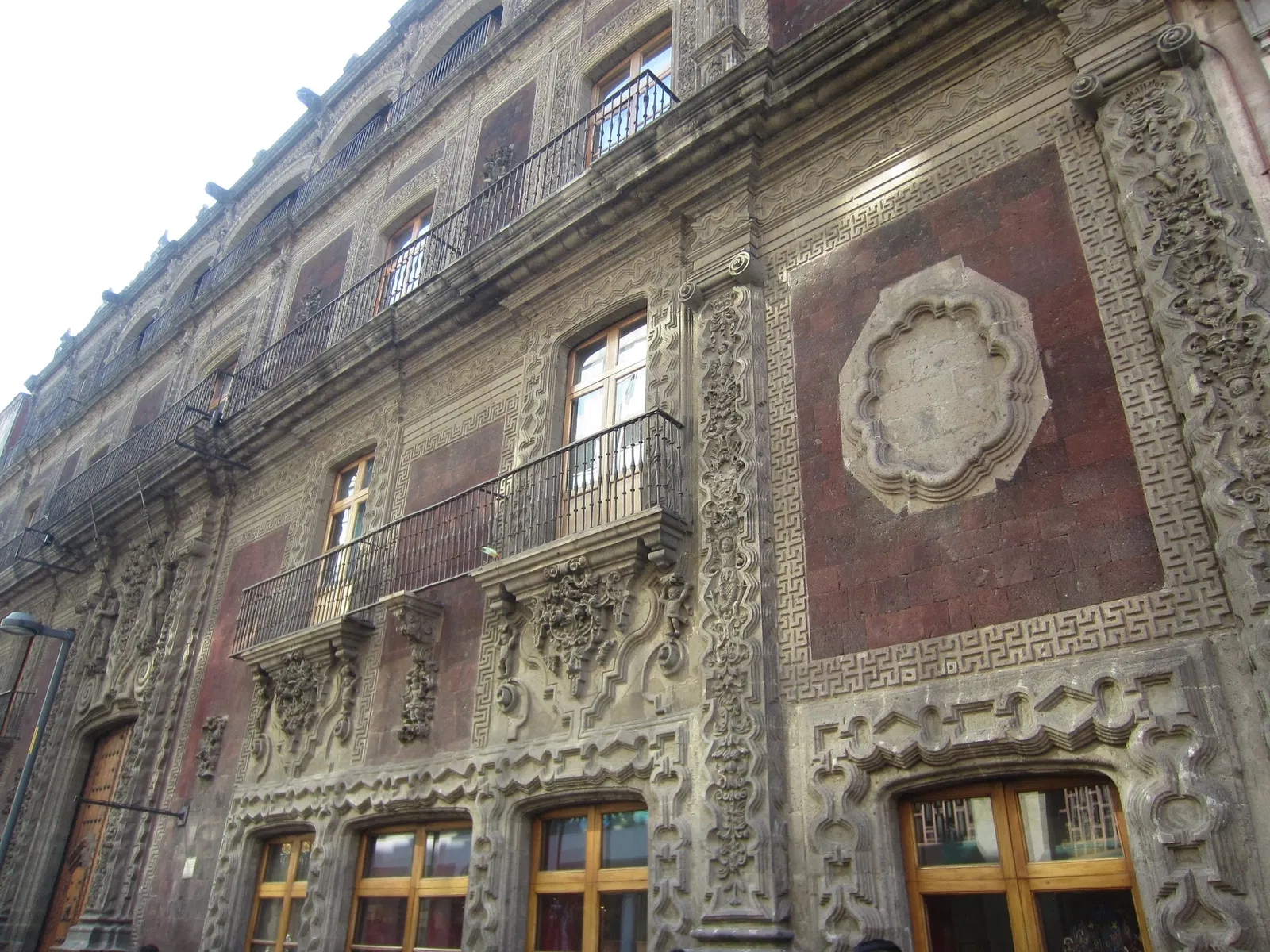 Palacio de Cultura Banamex – Palacio Iturbide