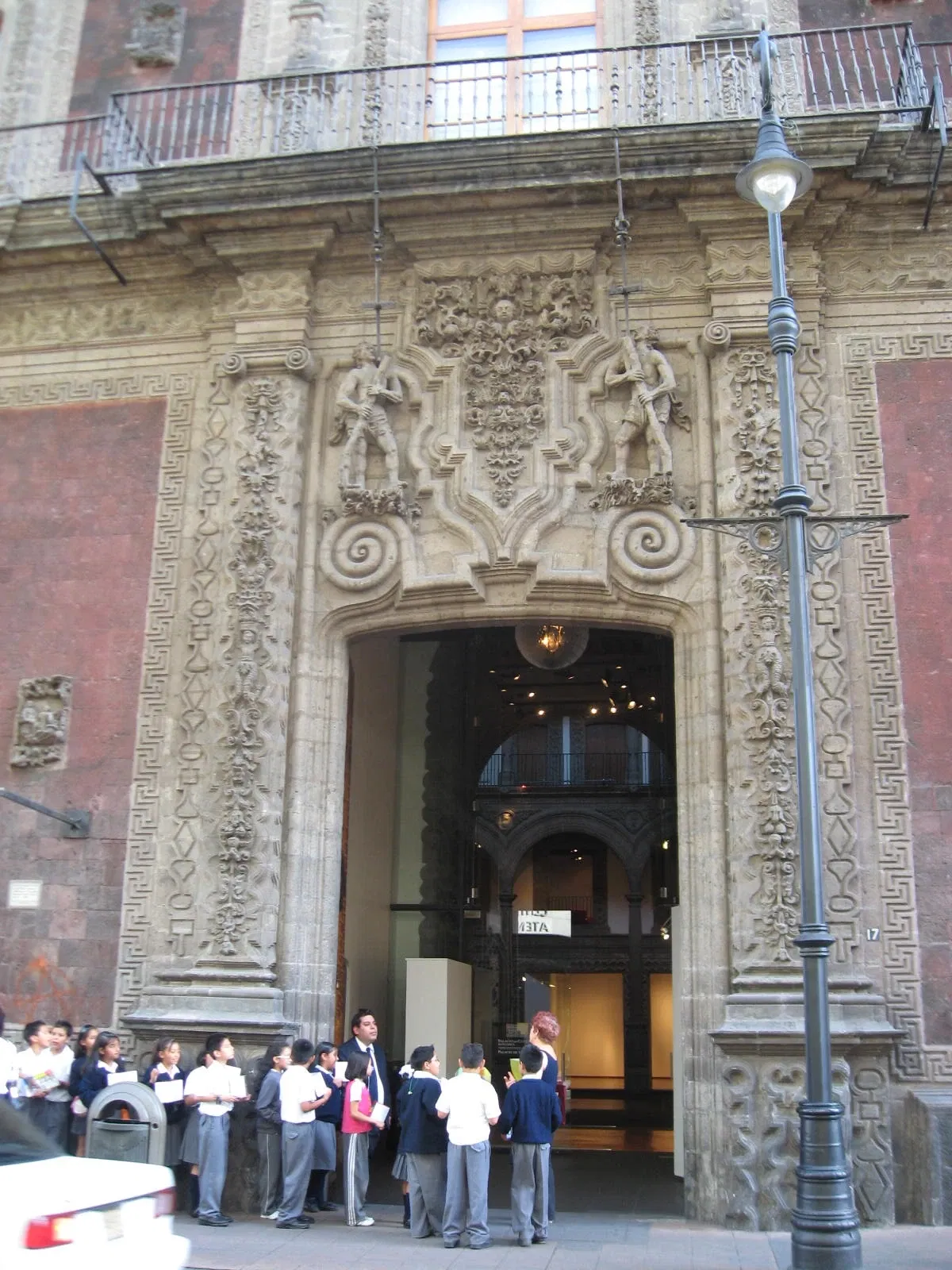 Palacio de Cultura Banamex – Palacio Iturbide