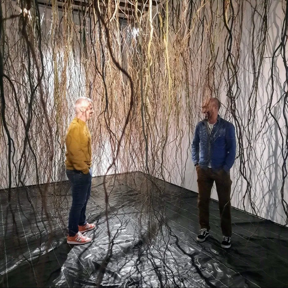 De revolutie: Toespraak door Óscar Ros