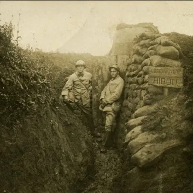 De loopgraaf fotograferen: 1914-2024