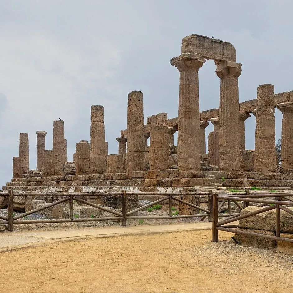 Treasures of Italy: The Twentieth Century of Foundations