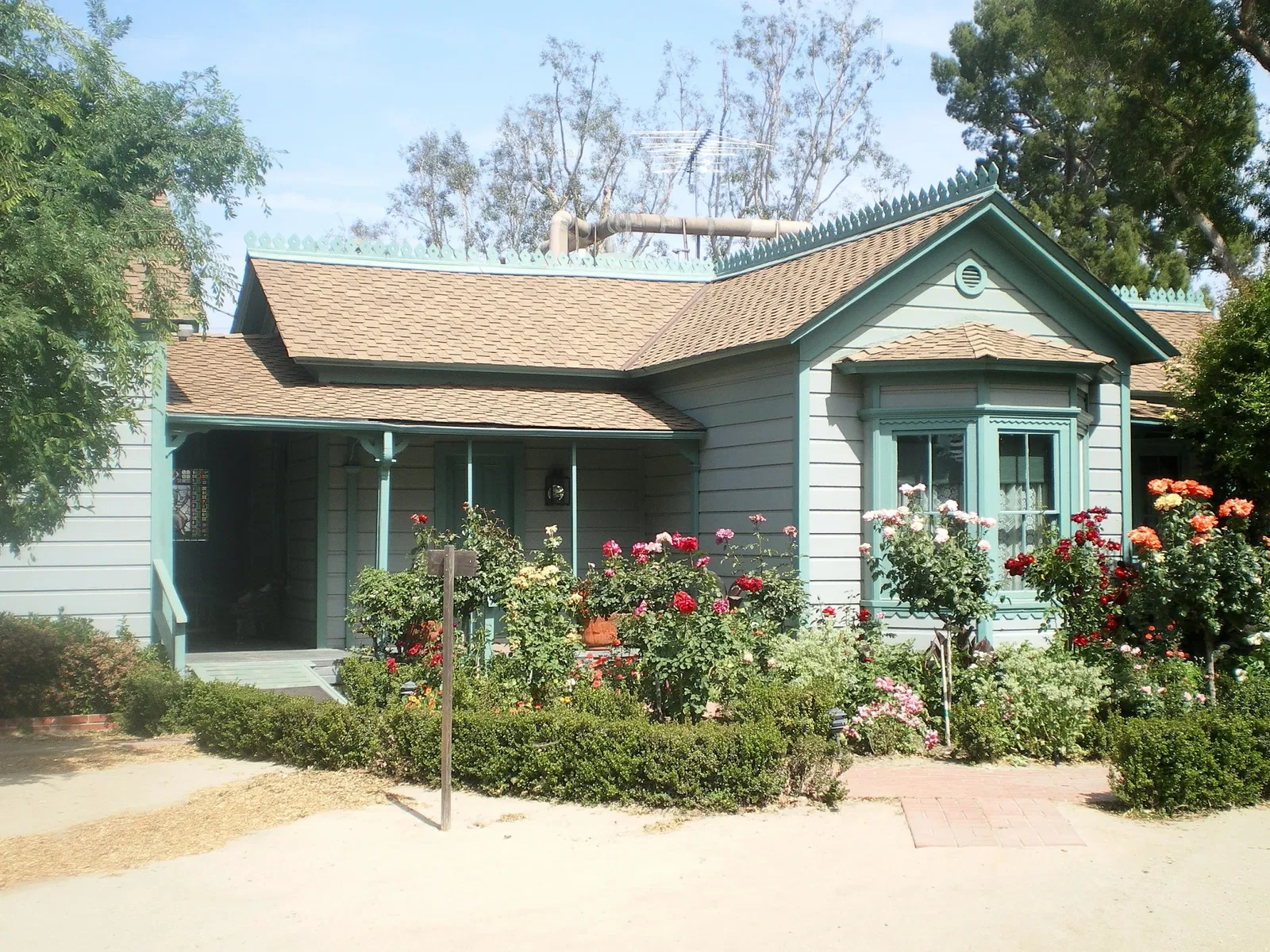 Leonis Adobe Museum