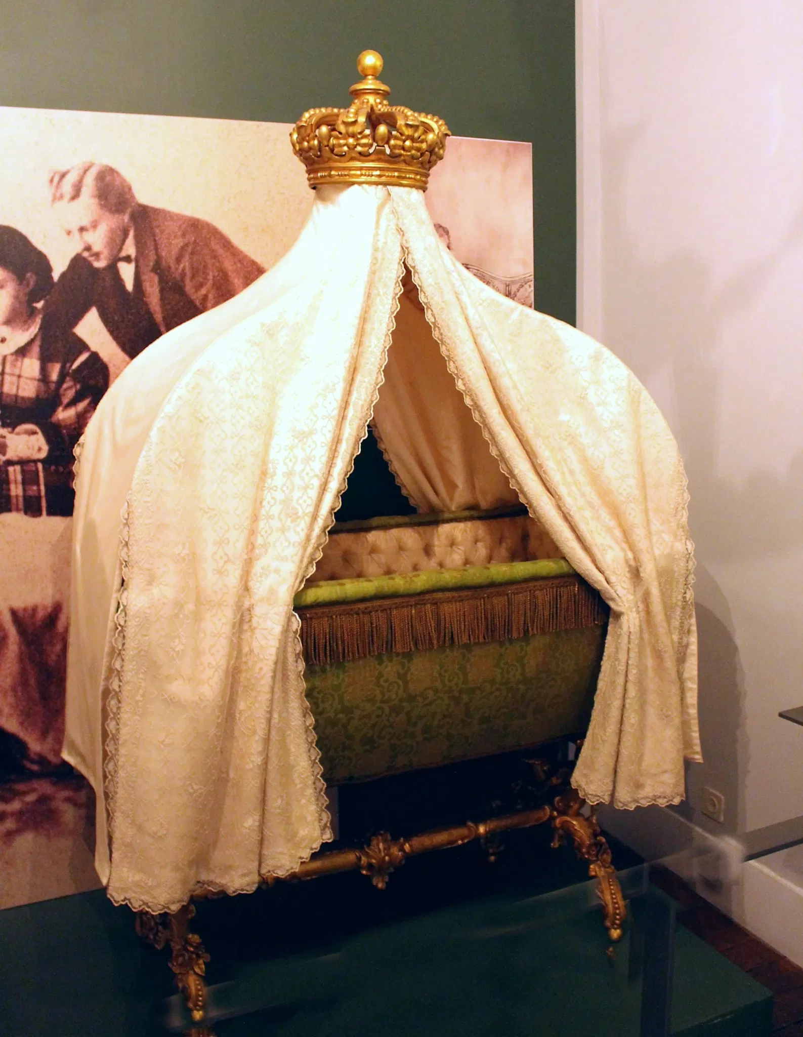 Ajuda National Palace - Royal Treasure Museum