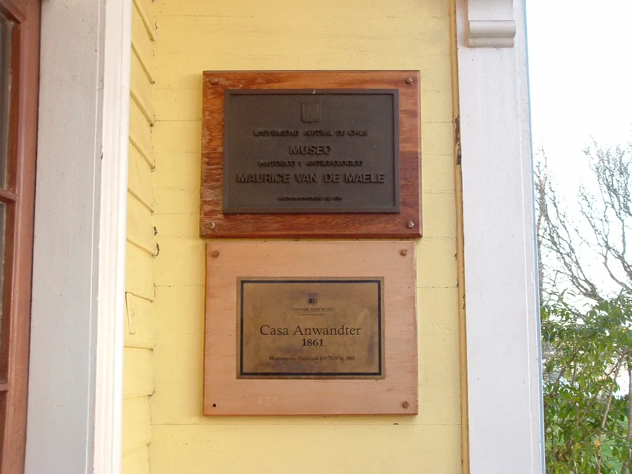 Museo Histórico y Antropológico Maurice van de Maele