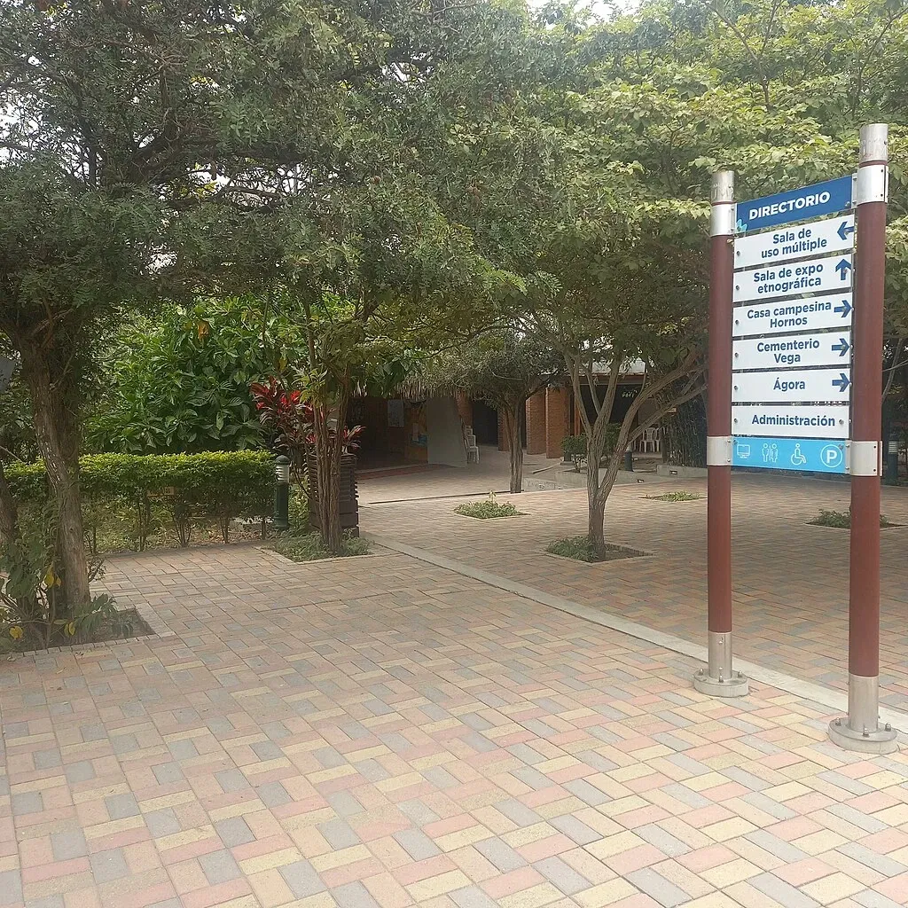 Museo Arqueológico Los Amantes de Sumpa