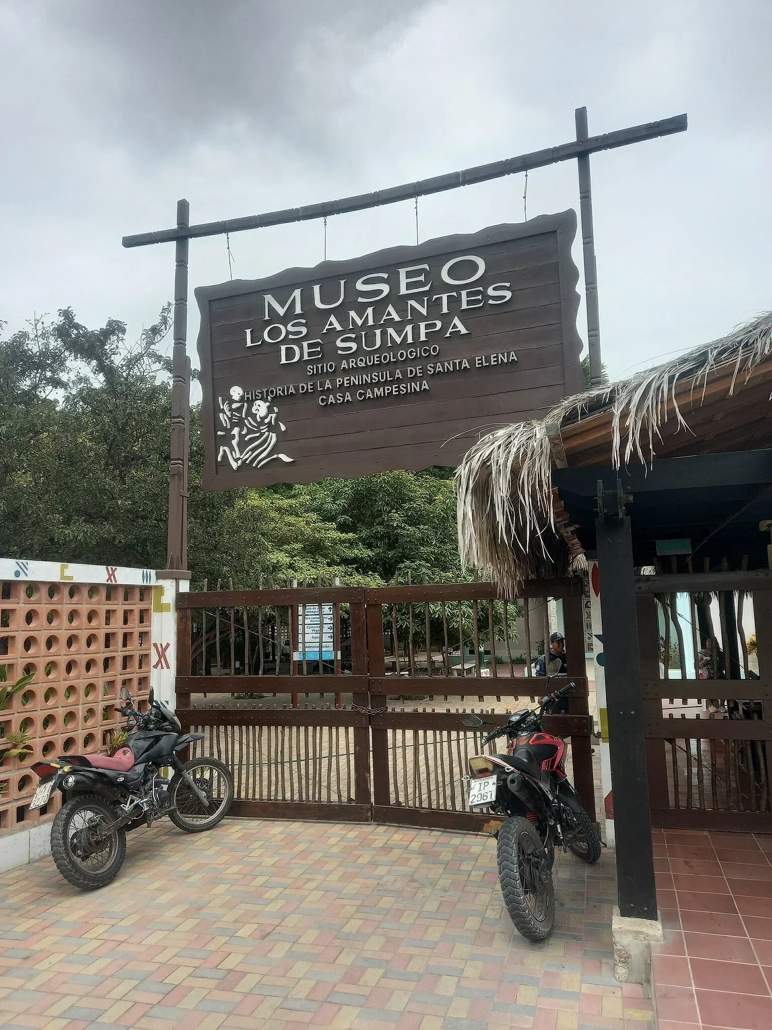 Museo Arqueológico Los Amantes de Sumpa