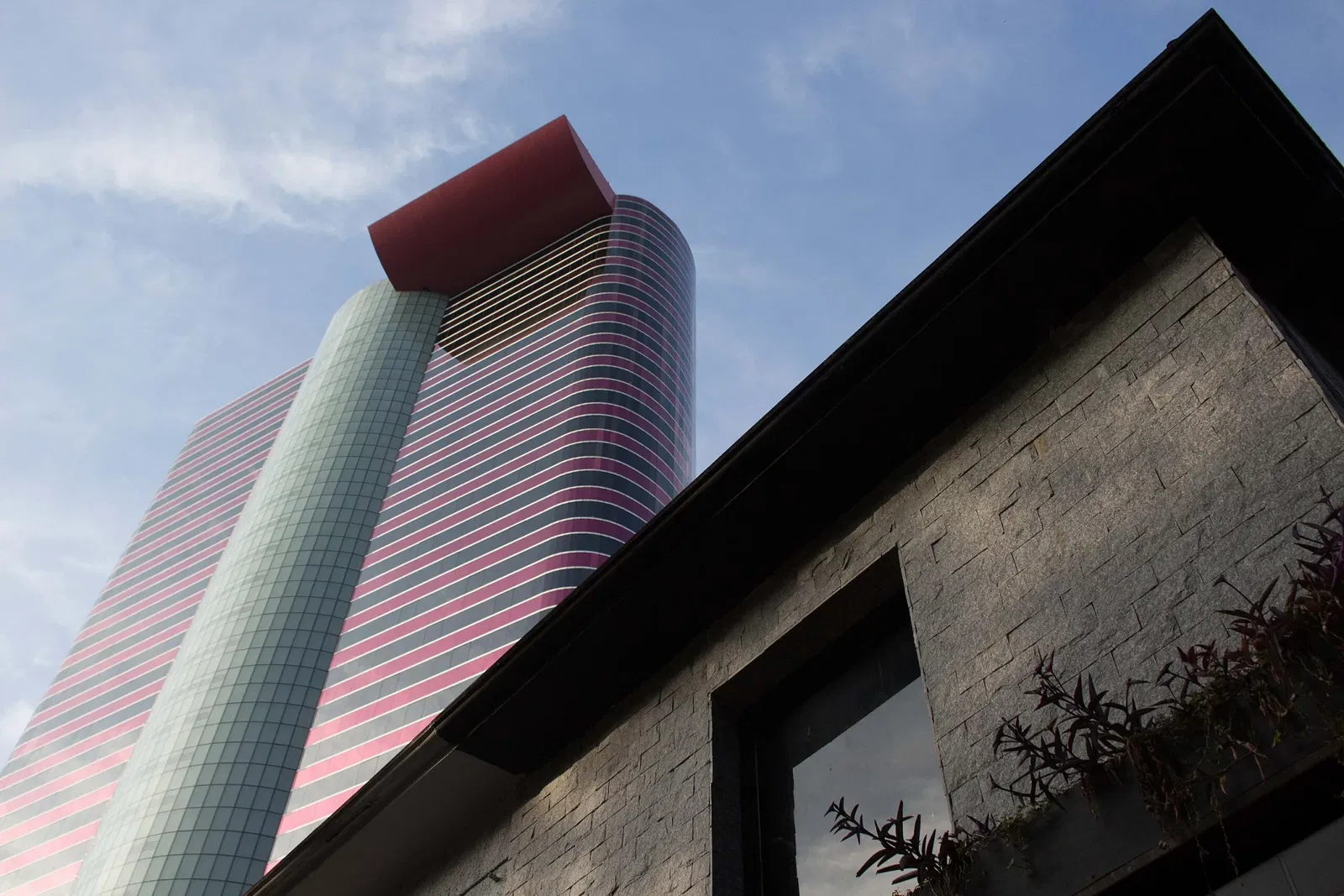 Tomie Ohtake Cultural Institute