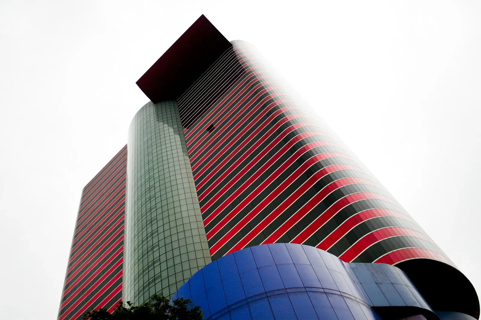 Tomie Ohtake Cultural Institute