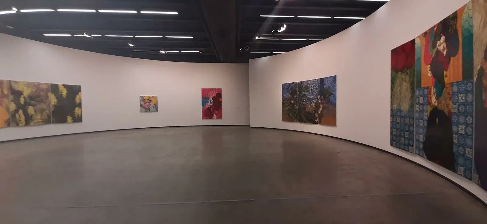 Tomie Ohtake Cultural Institute