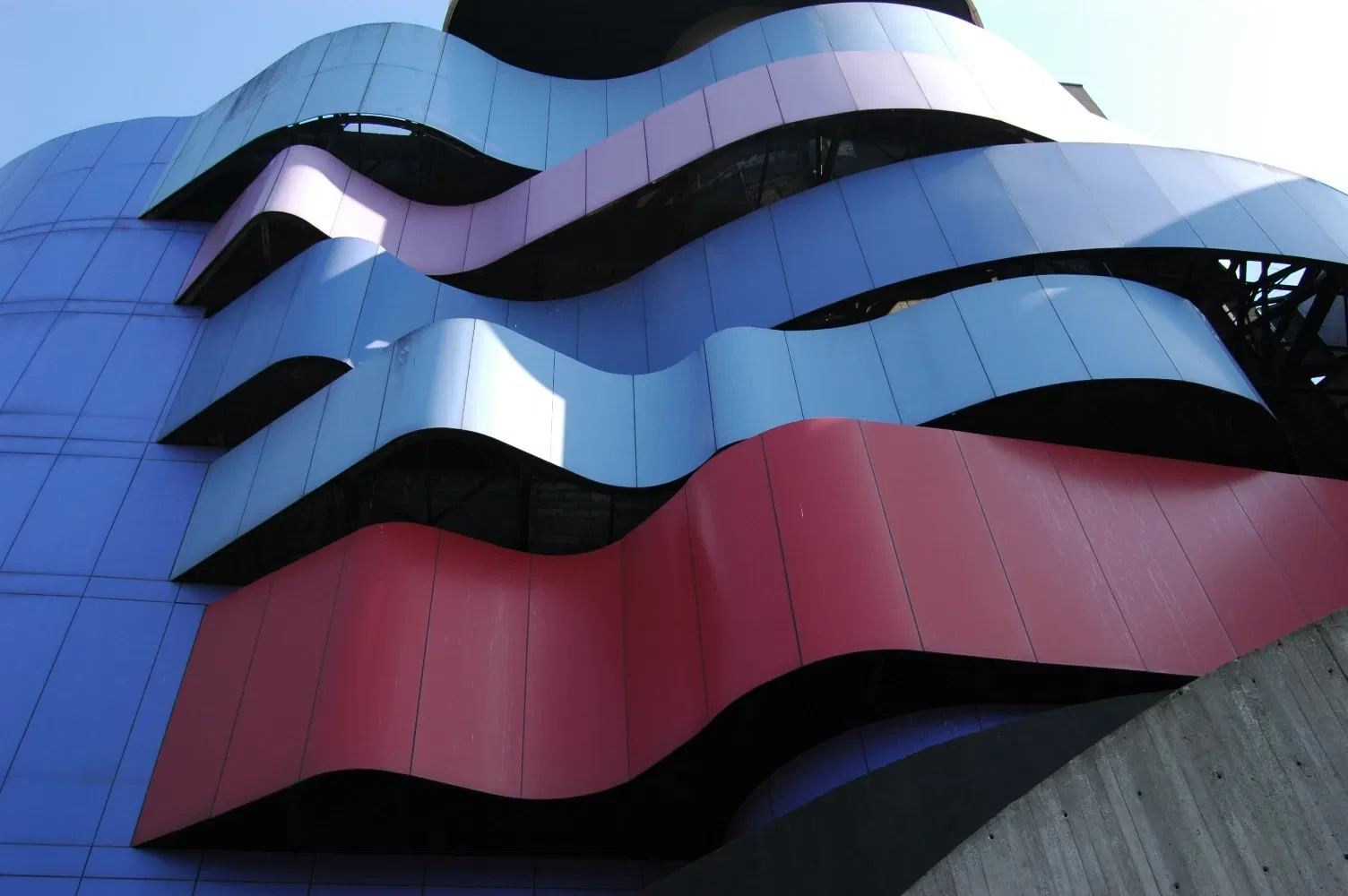 Tomie Ohtake Cultural Institute