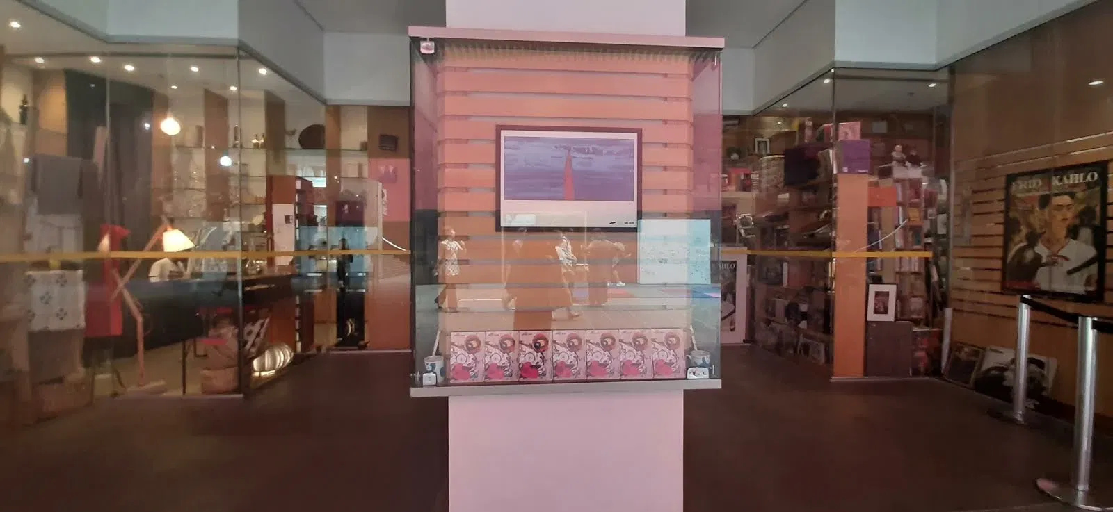 Tomie Ohtake Cultural Institute