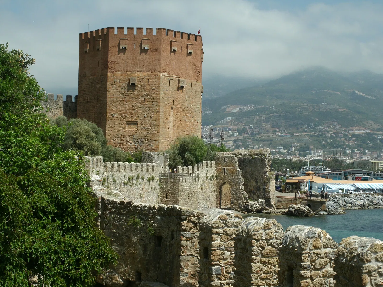 Torre Roja (Turquía)