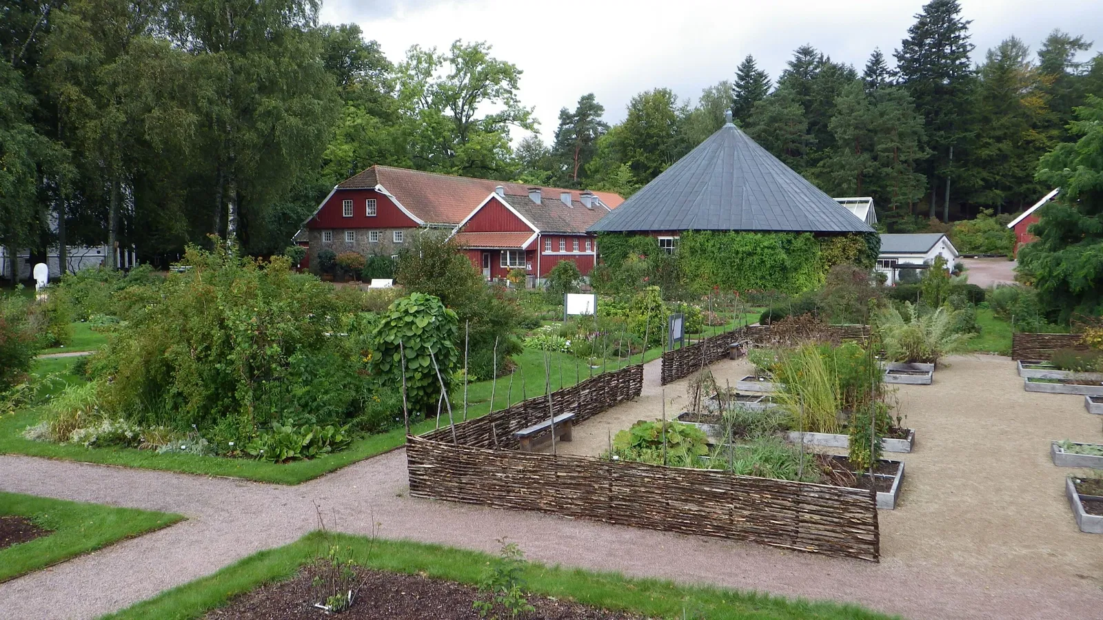 Natural History Museum and Botanical Garden