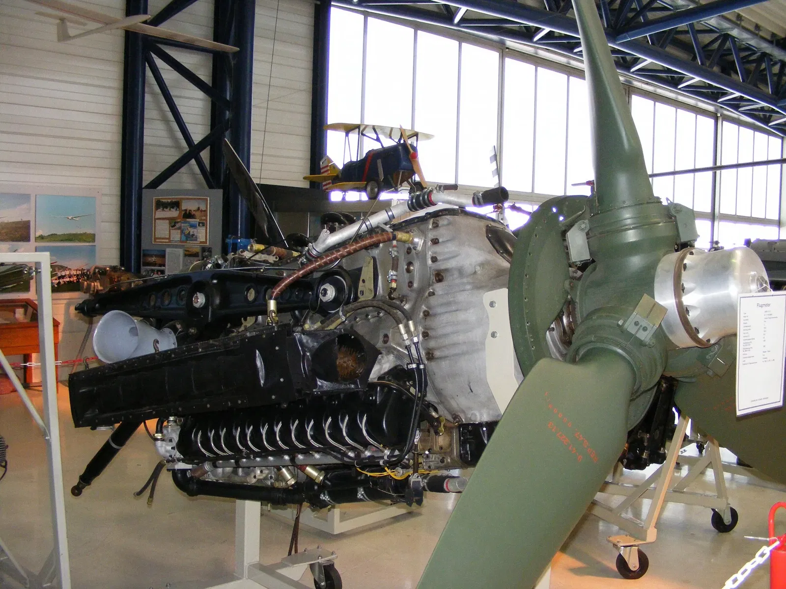 Flug - Museum - Aviaticum