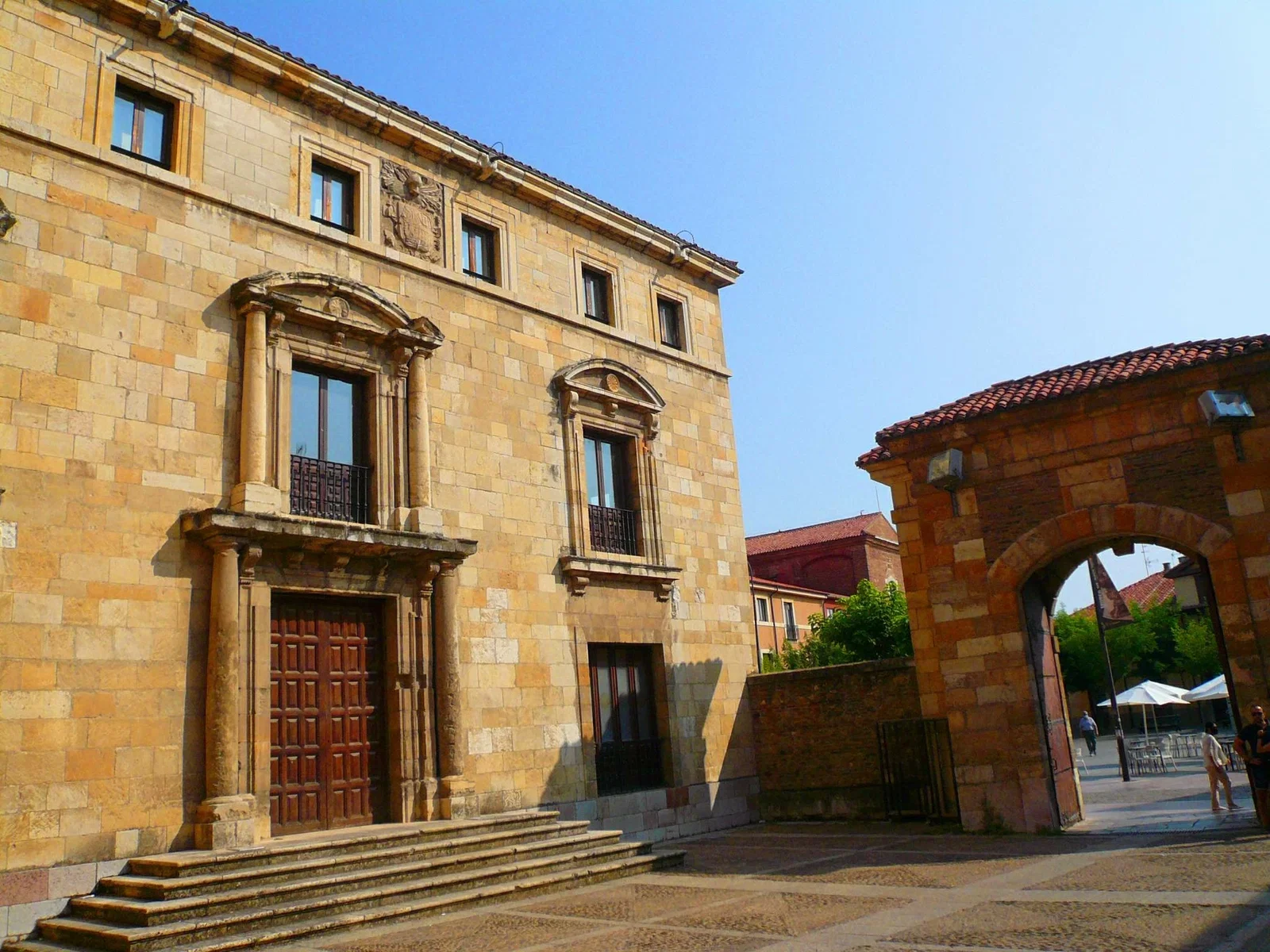 Instituto Bíblico y Oriental