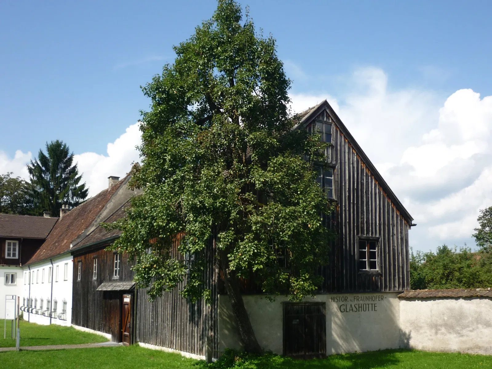 Historische Fraunhofer-Glashütte und -Museum