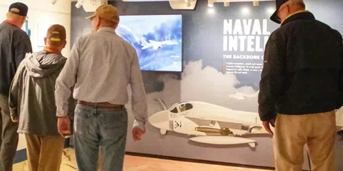 Top Secret: Einblicke in die Welt des Marine-Nachrichtendienstes mit hohen Einsätzen