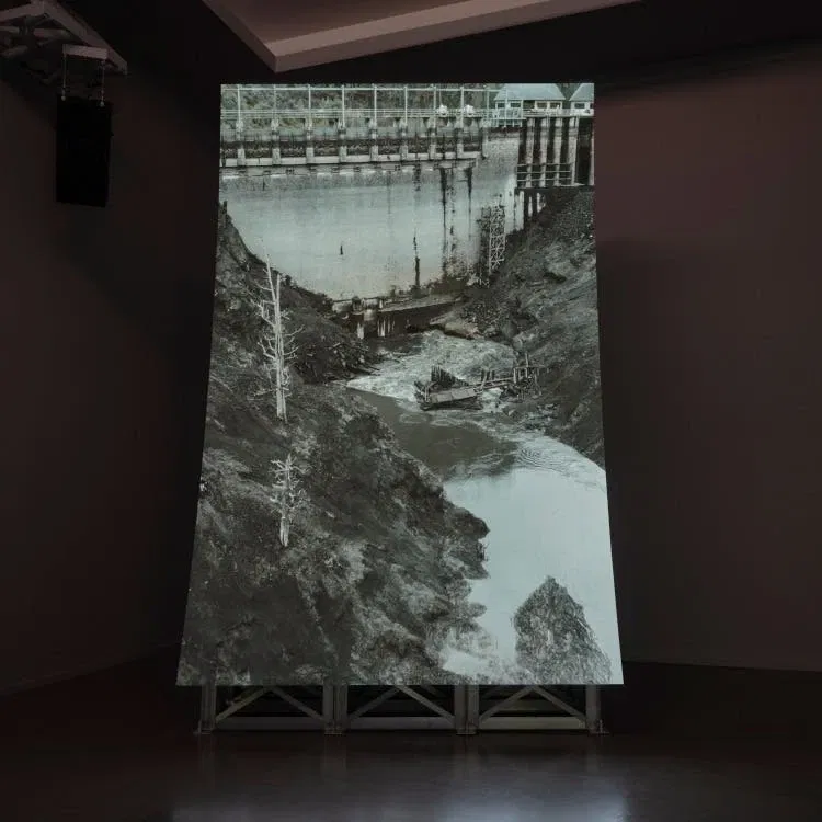 Lucy Raven: Bar der Mörder