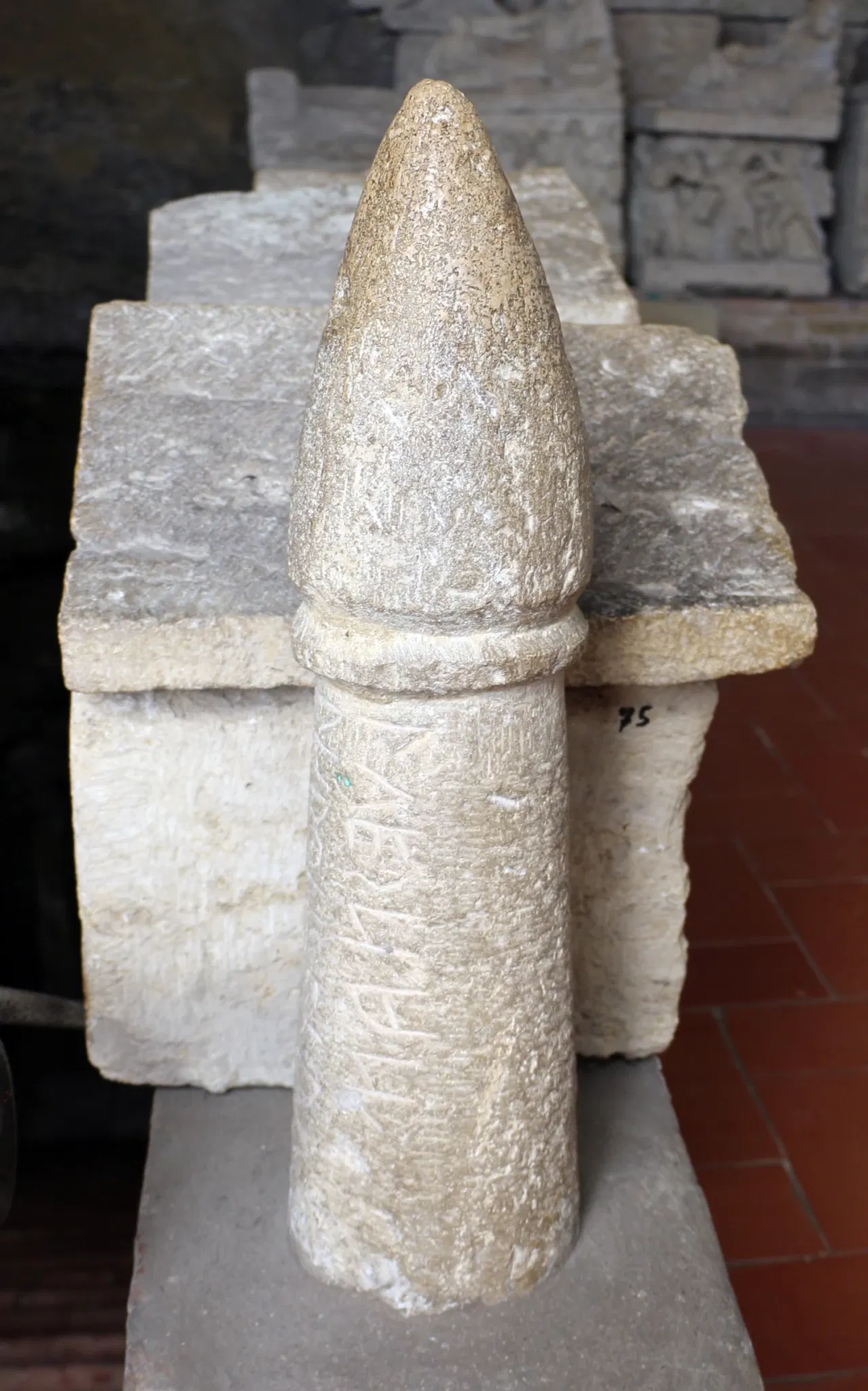 Ipogeo dei Volumni e necropoli del Palazzone