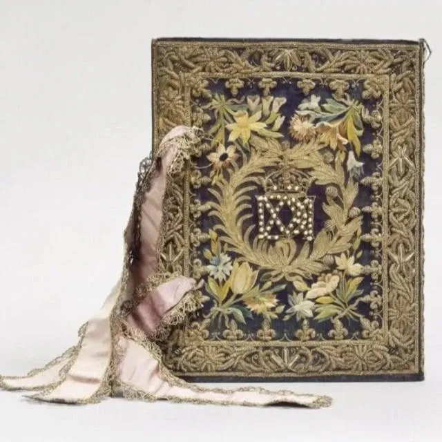 Livres D'or: Treasures of the Cabinet Des Livres