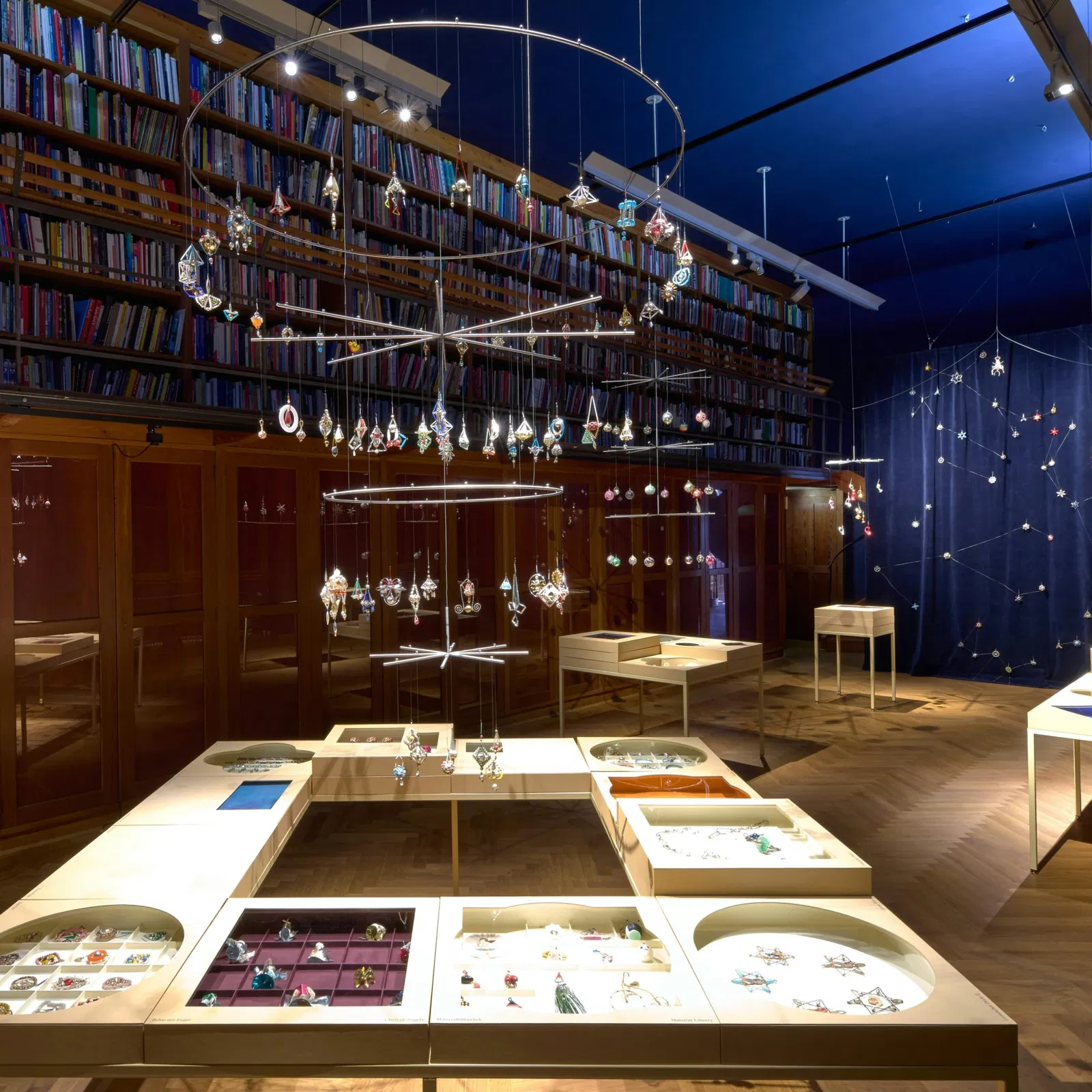 Bicyclette et homard : Décorations de sapin étincelantes de Gablonz