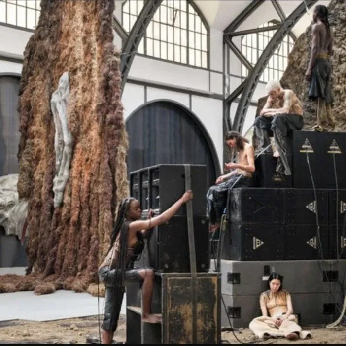 CHANEL Commission: Klára Hosnedlová - Embrace