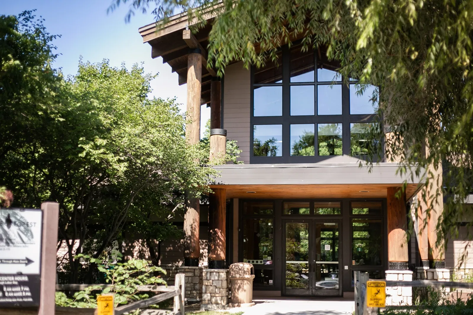 Fontenelle Forest Nature Center