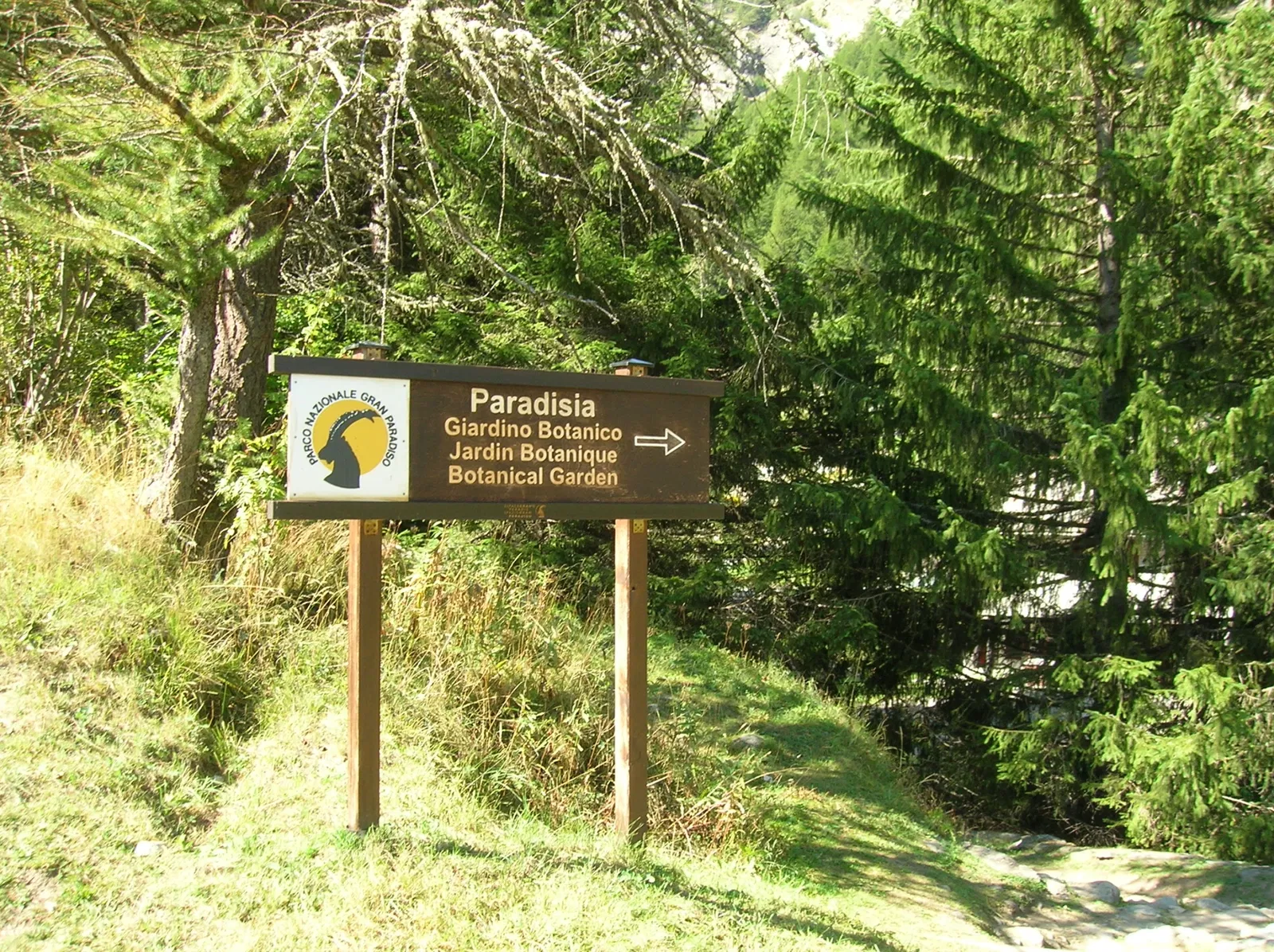 Giardino Botanico Alpino Paradisia