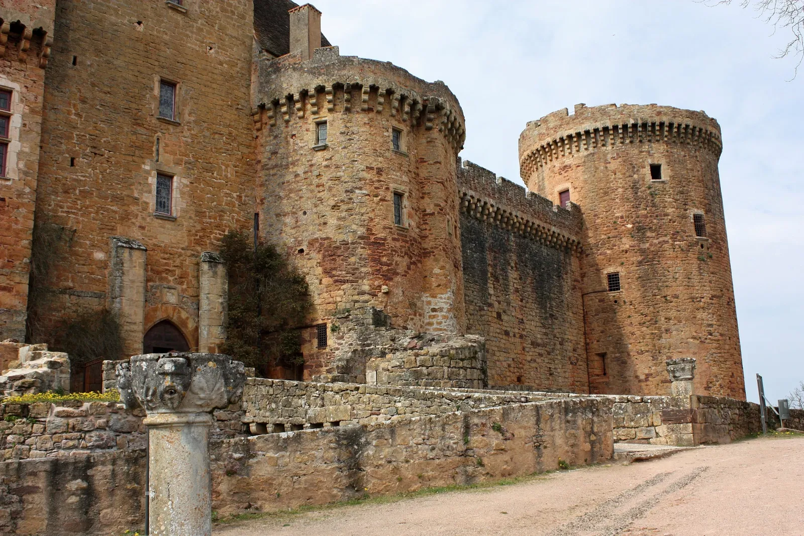 Castelnau-Bretenoux Castle