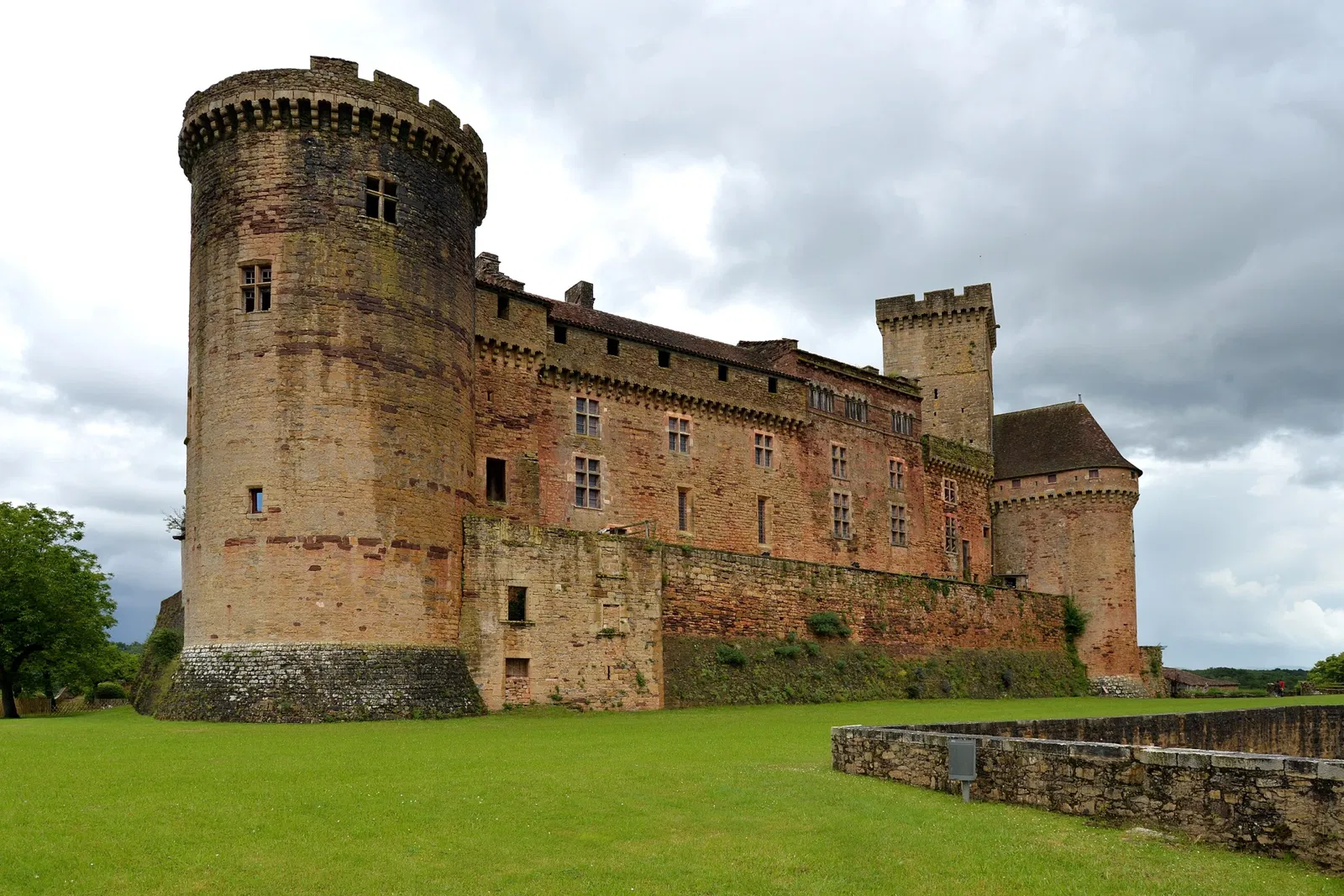Castelnau-Bretenoux Castle