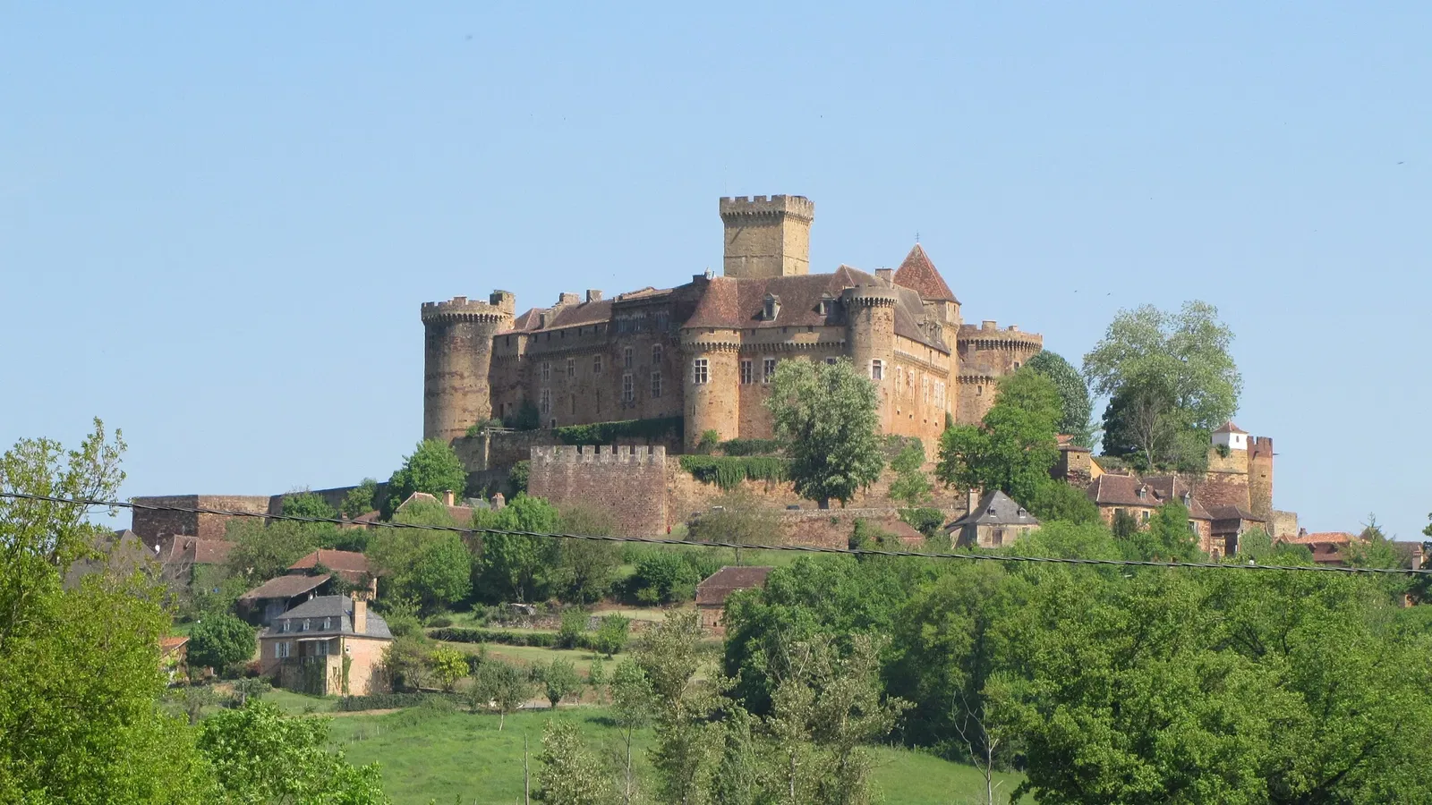 Castelnau-Bretenoux Castle