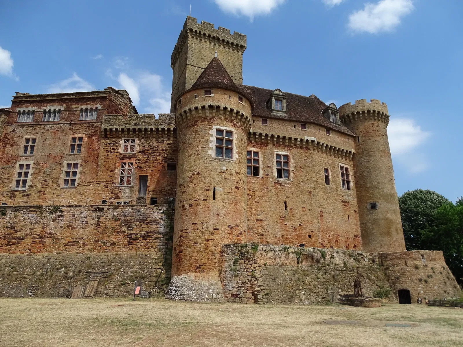 Castelnau-Bretenoux Castle