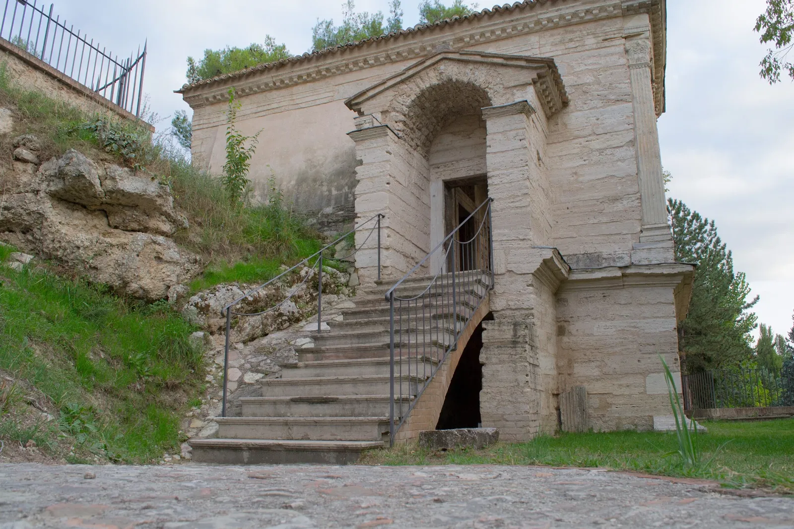 Tempietto del Clitunno
