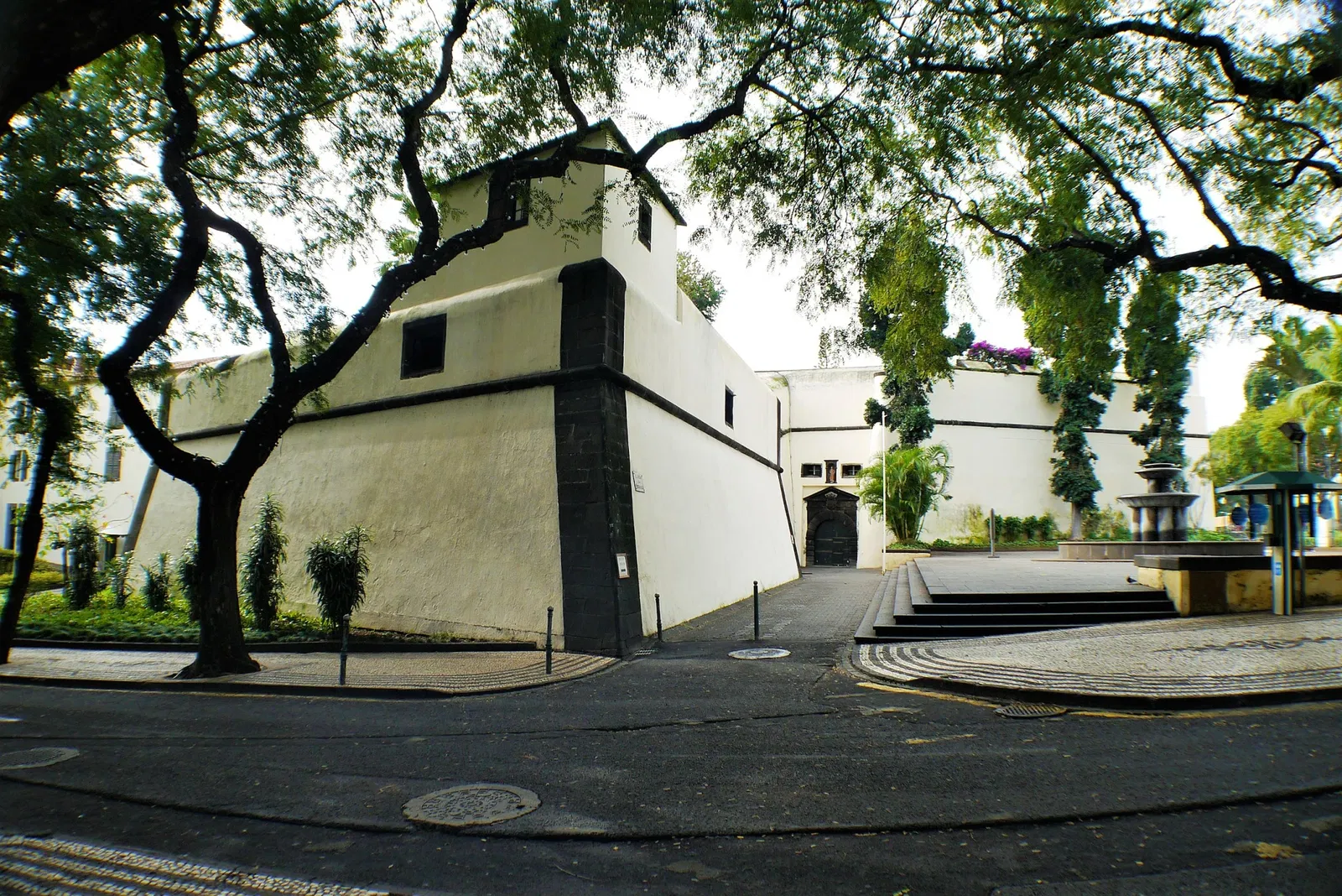 São Lourenço Palace Museum