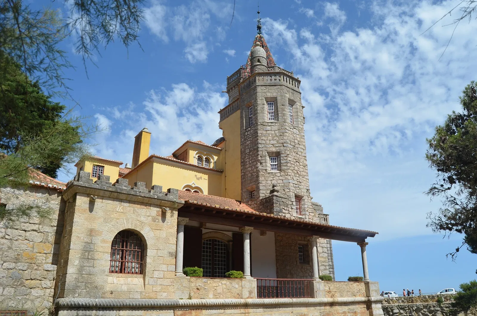 Museu Condes de Castro Guimarães