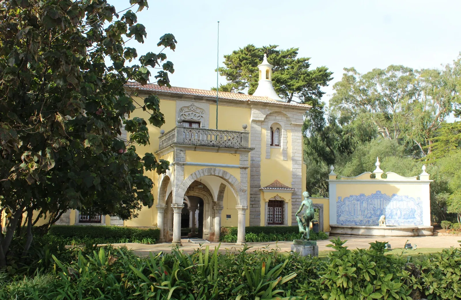 Museu Condes de Castro Guimarães