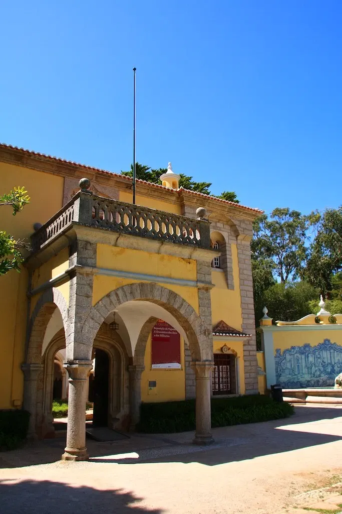 Museu Condes de Castro Guimarães