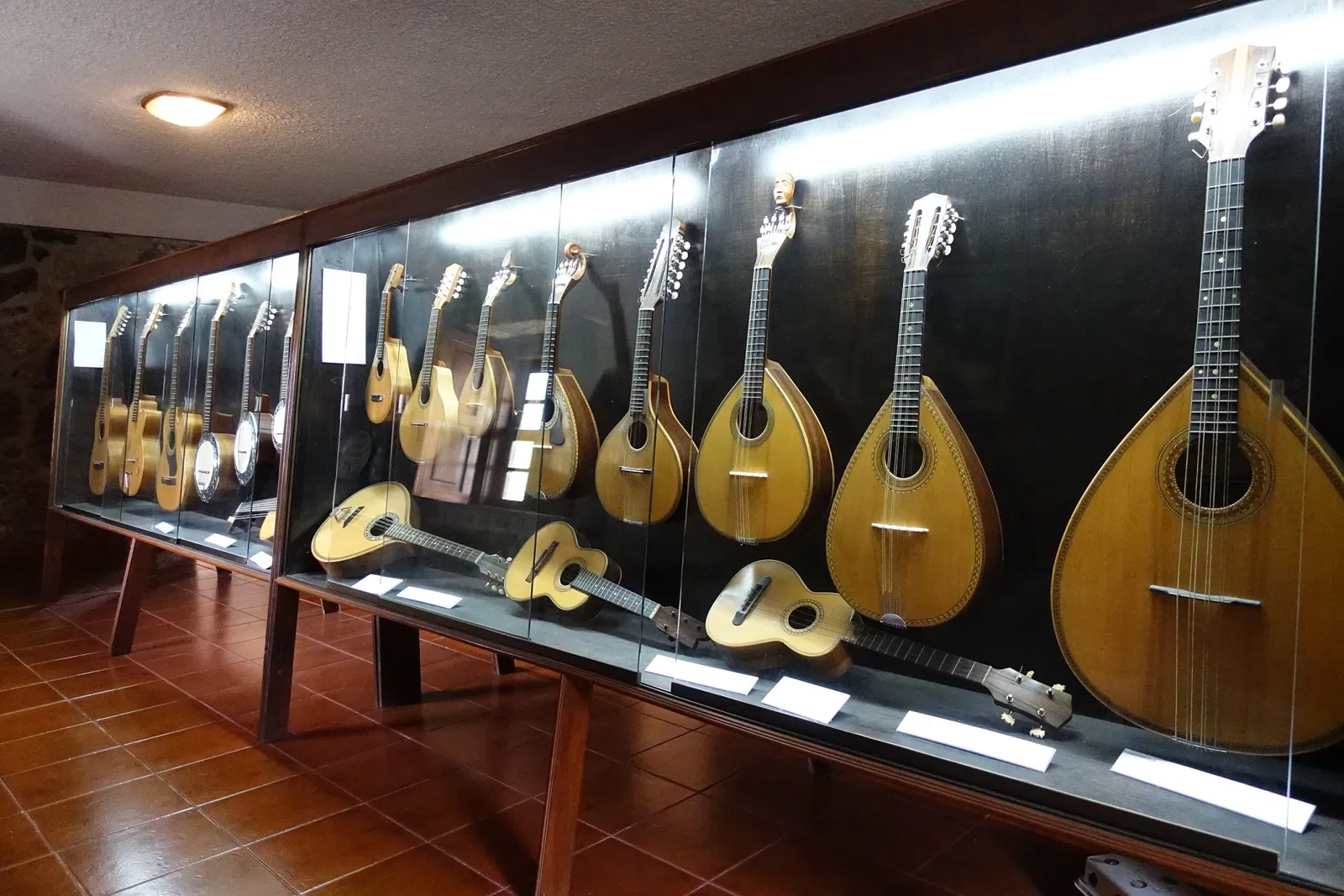 Stringed Instruments Museum