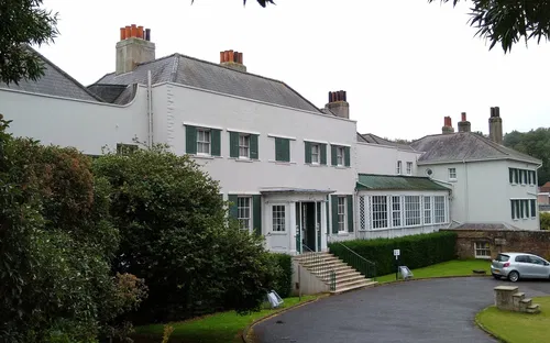 Preston Manor & Gardens