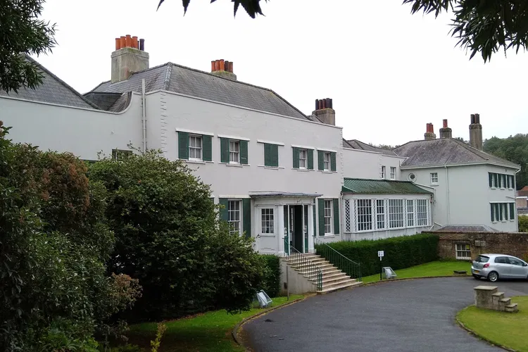 Preston Manor & Gardens